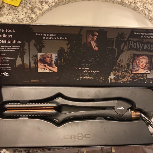 CROC Rose Gold Titanium Played Flat Iron/Curler - Picture 2 of 9